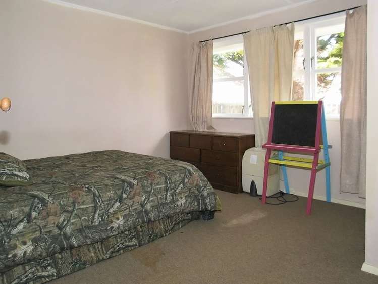 7 Wiltshire Place Cannons Creek_11