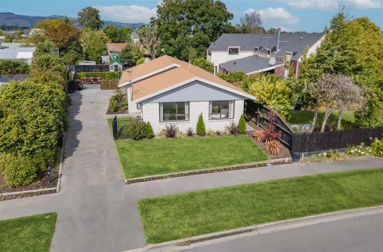 1 Millstream Drive Lincoln_18