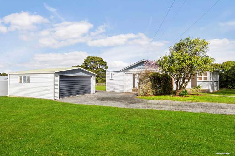 242 Hull Road Waiuku_17
