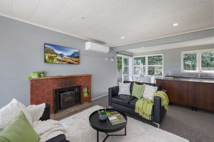 2 Adam Place Mangakakahi_3