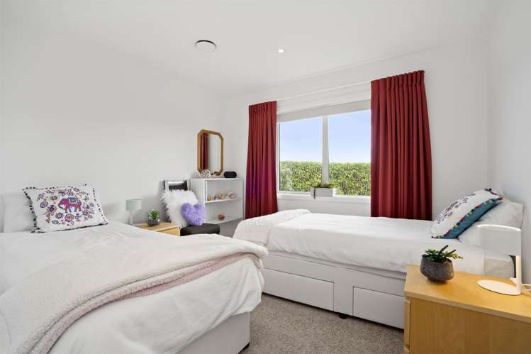 32 Baxter Michael Crescent Cambridge_12