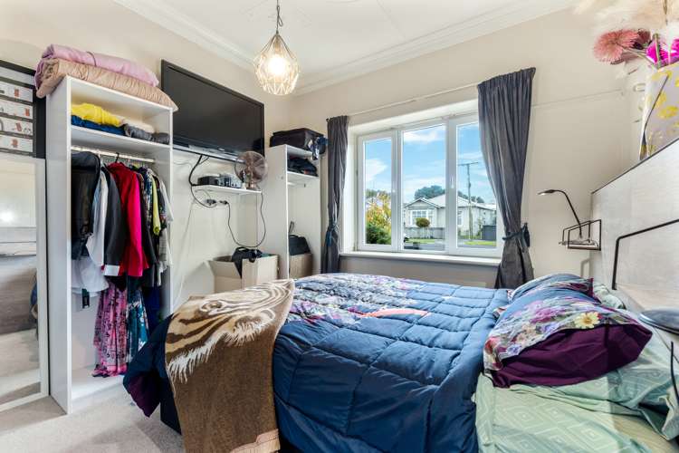 12 Crest Street Tainui_11
