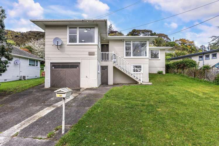 220 Waddington Drive Naenae_12