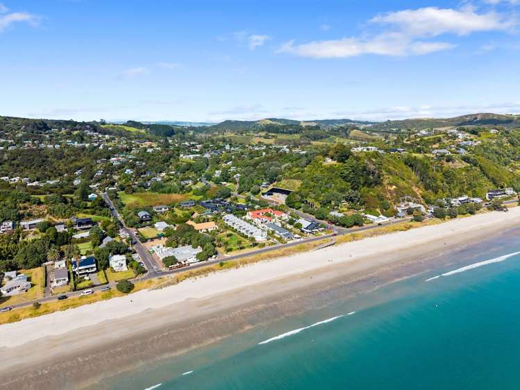 8 Fourth Avenue Onetangi_26