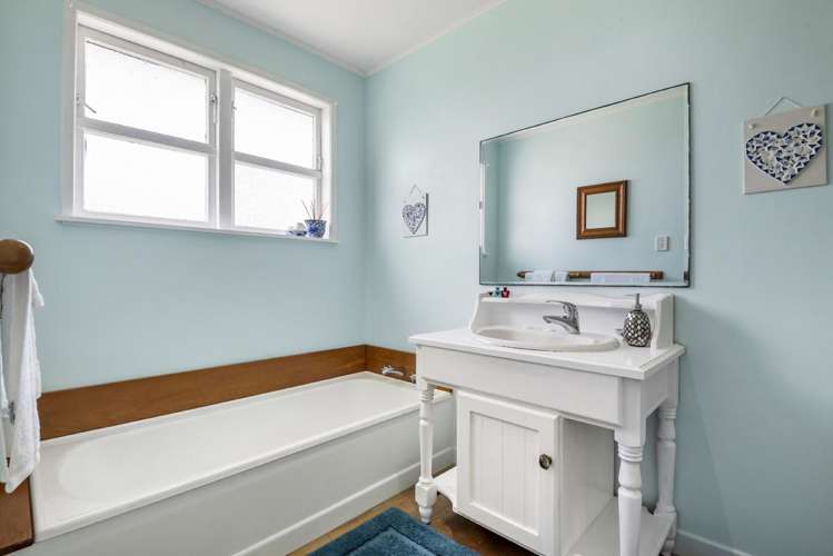 7 Parakai Avenue Parakai_12