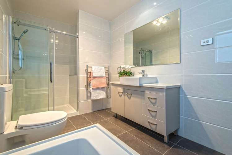 34 Kestev Drive Flat Bush_15