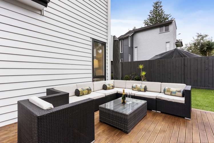 6a Hostel Access Road Eastern Beach_18