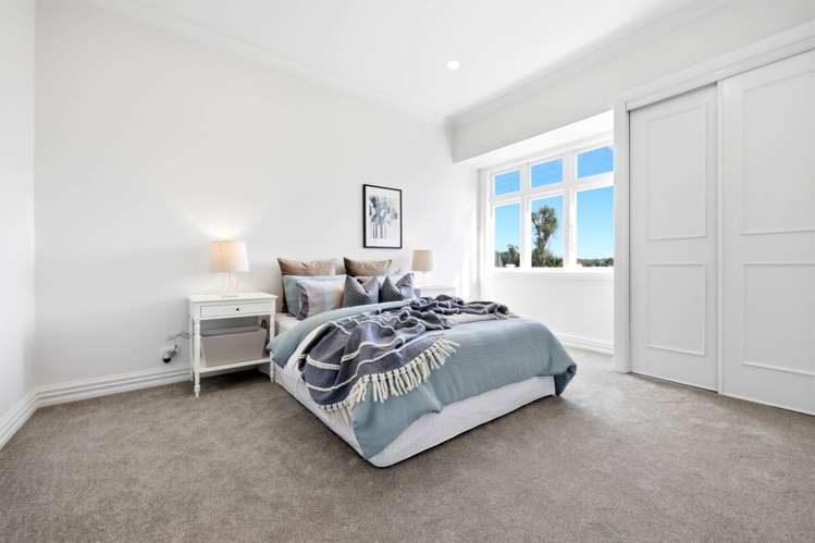 13 Eastvale Close Greenhithe_19