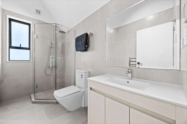 2 Koropiko Lane Flat Bush_18