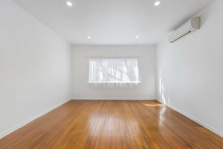 2/180 Lake Road Northcote_9