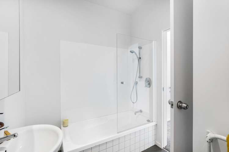 107 Albionvale Road Glen Eden_17