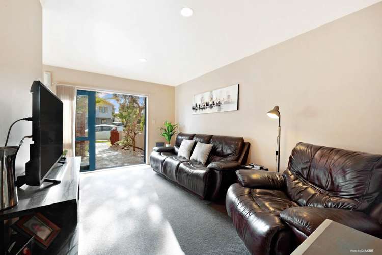 2/9 John Jennings Drive Oteha_16