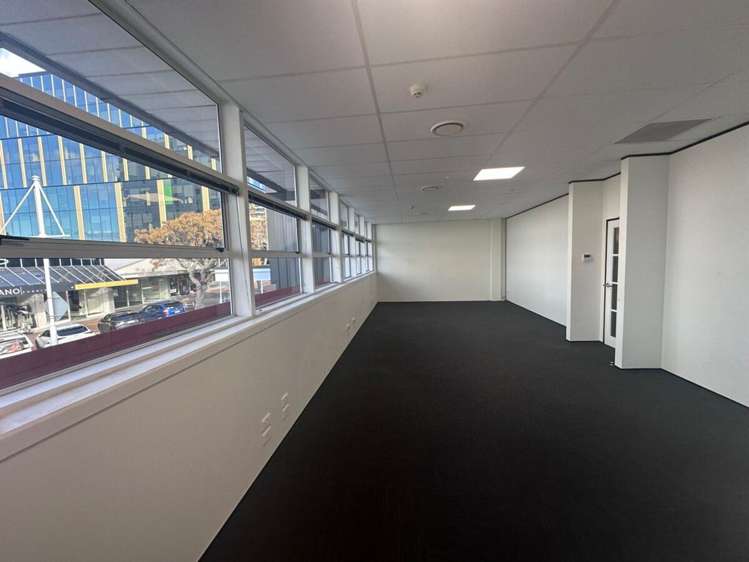 Tenancy 3/63 Devonport Road Tauranga Central_6