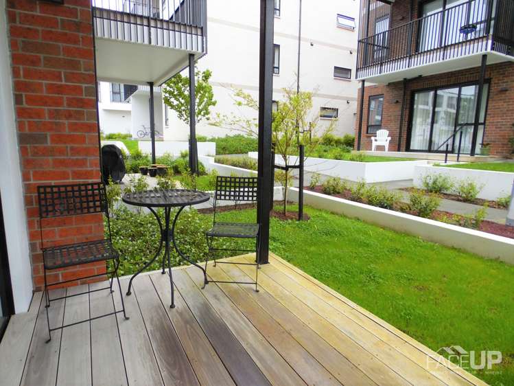 02/77g Hobsonville Point Road Hobsonville_10