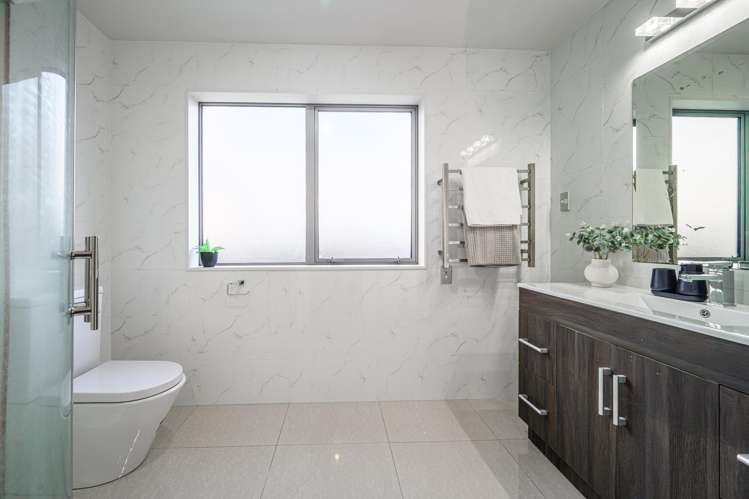 38 Clady Drive Flat Bush_15