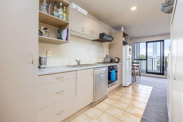 3y/1 Wadier Place Henderson_4