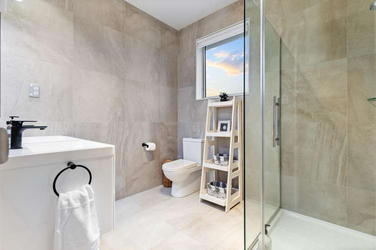 21 Flavell Drive Orewa_17