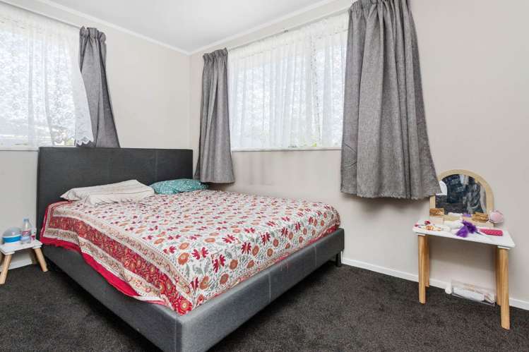 11 Manatu Lane Kelston_4