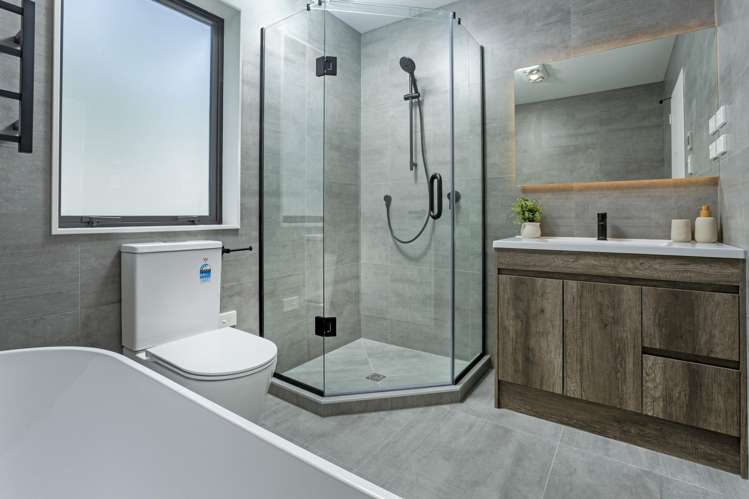 A-E/32 Ludlow Terrace Totara Vale_15