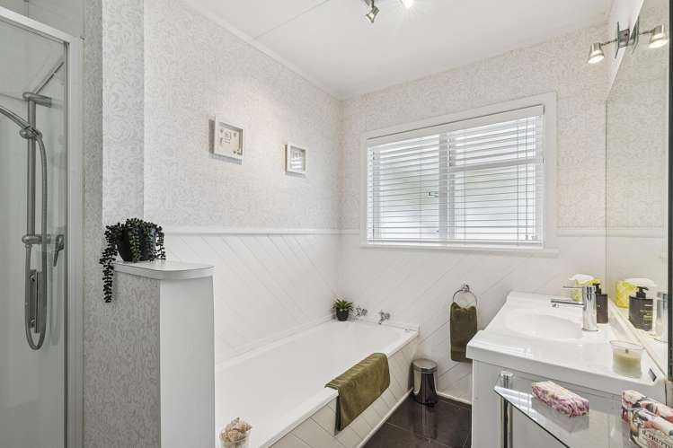 27 Cluny Road Plimmerton_15