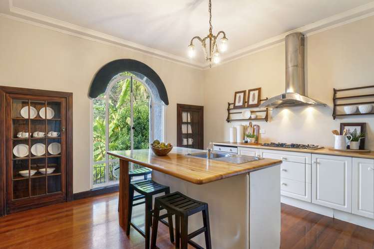 215 Bleakhouse Road Mellons Bay_11