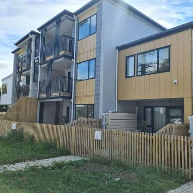 7/115 Swanson Road Henderson_1