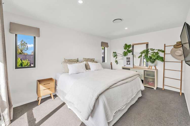 15 Cedric Place Darfield_19