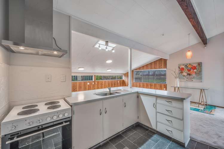 232 Portsmouth Road Flaxmere_3