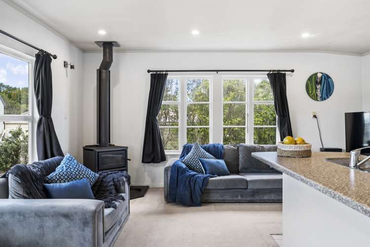 2/103 Vipond Road Stanmore Bay_3