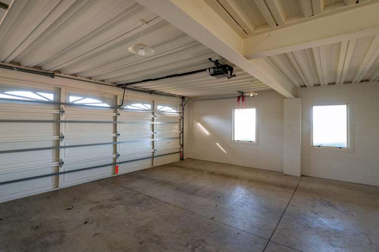 22 Cobbe Place Pomare_23