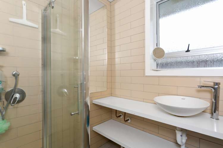 2 Creswell Place Leamington_14