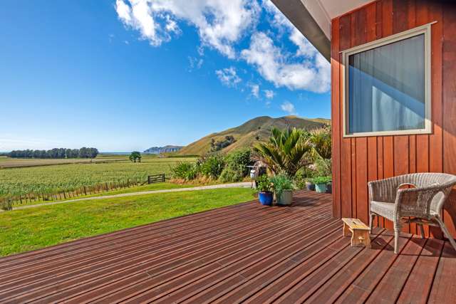 1266 Wharerata Road Muriwai_2