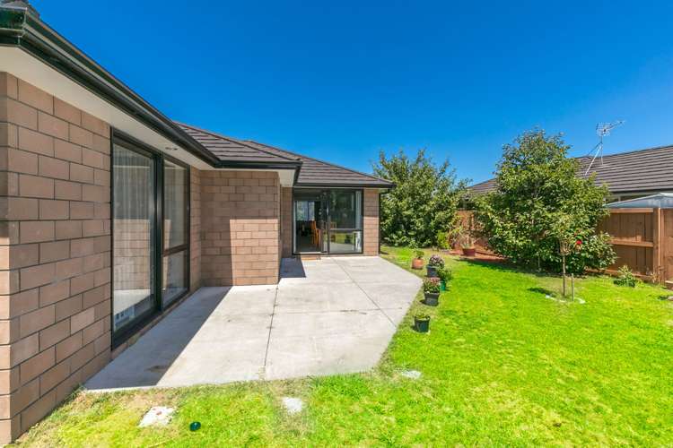 11 Cabourne Drive Glenview_15