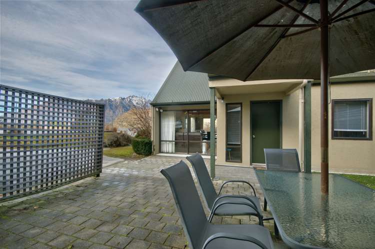 5 Goldleaf Hill Queenstown_13