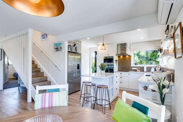 3/30 Meeanee Quay Westshore_3