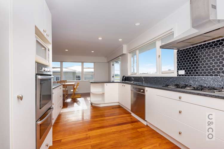 15a Springs Road Parakai_8