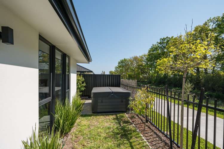 31 Oakdale Grove Richmond_16