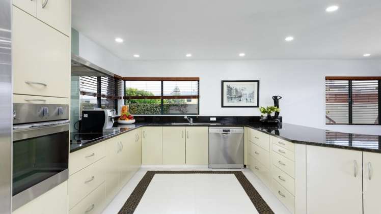 3b Surf Road Mount Maunganui_4