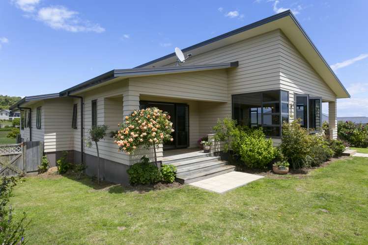 3 Coprosma Crescent Waipahihi_0