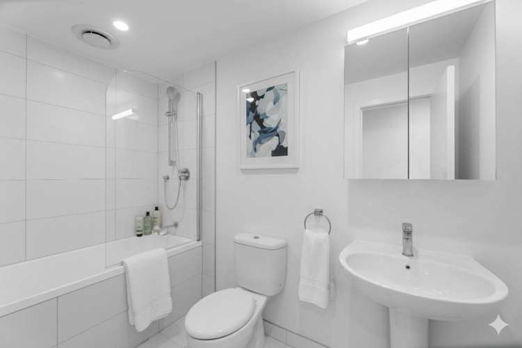 13A/100 Anzac Avenue City Centre_4