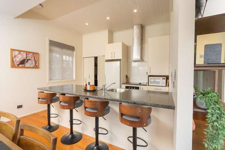 5 Bernard Street Avenues_10