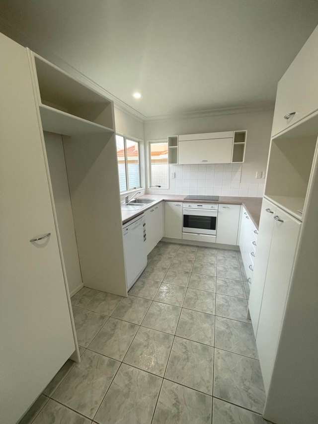 2/73 Stamford Park Road Mount Roskill_3