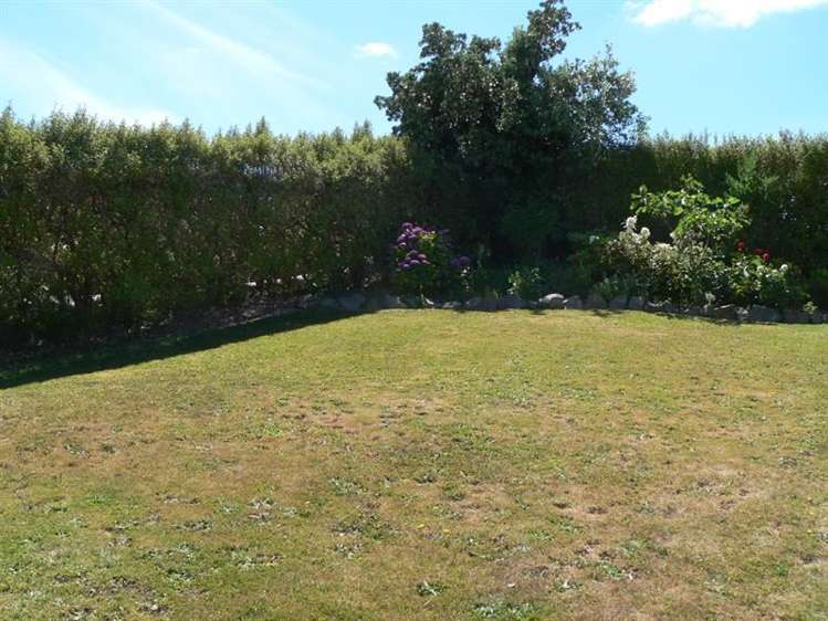 32 Handyside Street Tawa_18