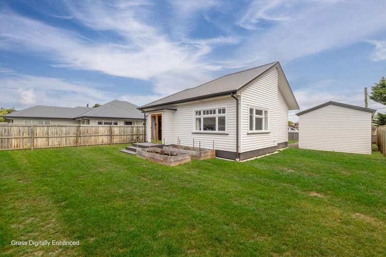 13 Cuffs Road Wainoni_11