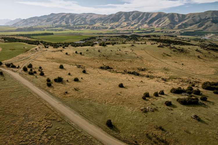 242 Pukerangi Drive Wanaka Surrounds_17