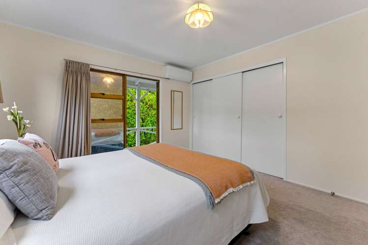 2/1 Trelawny Place Hillcrest_14