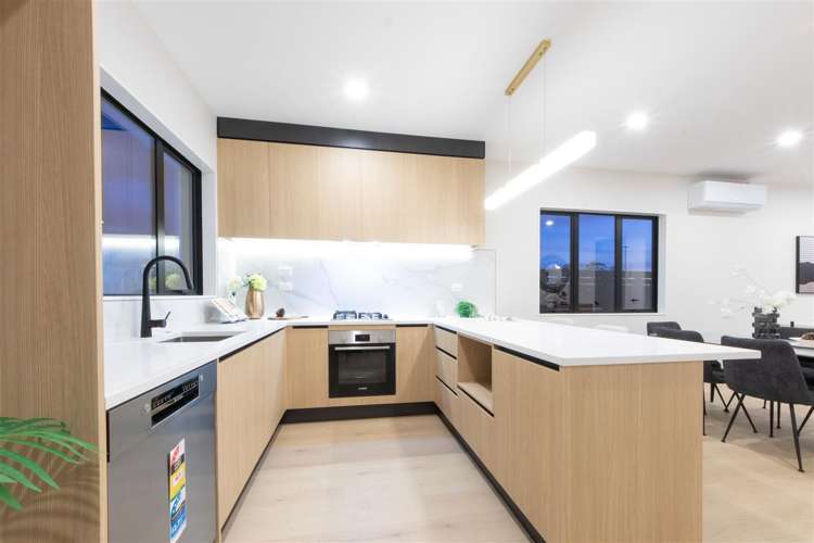 4 Greenbrier Street Westgate_7