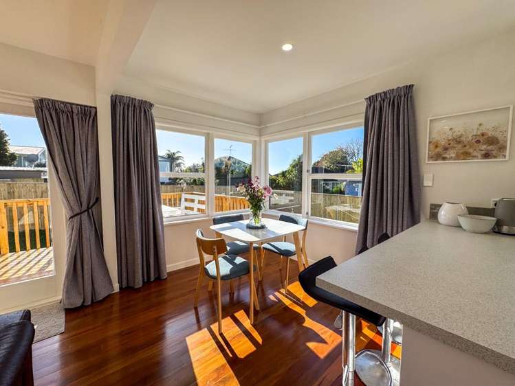 104 Chivalry Road 10878_2