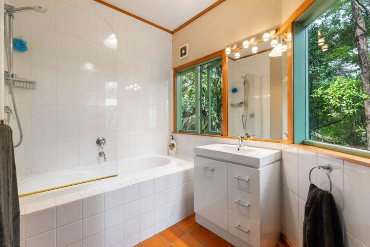 6 Cochran Road Oratia_12