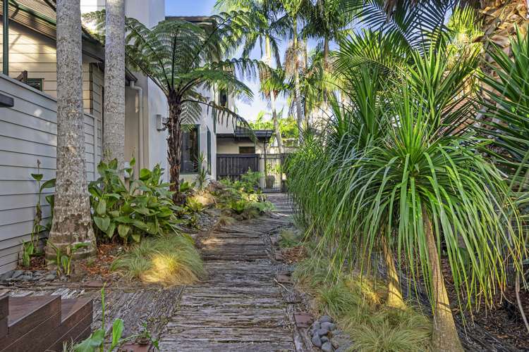 28 Tyrico Close Unsworth Heights_15